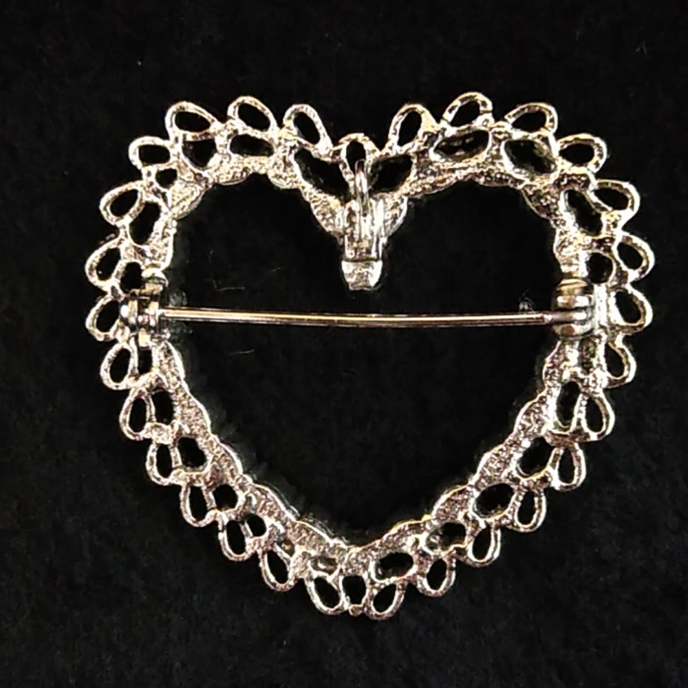 Heart brooch - Picture 2 of 3